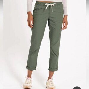 NWT Vuori Women's Ripstop Pants - Fog color